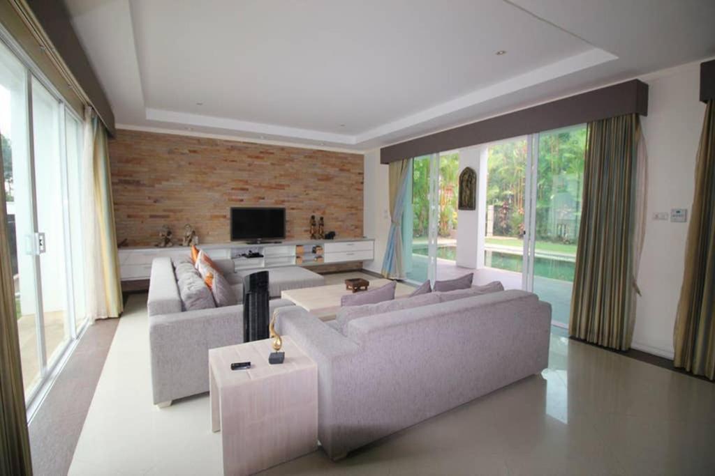 4 Bedroom Villa Kamala Beach Phuket Buitenkant foto