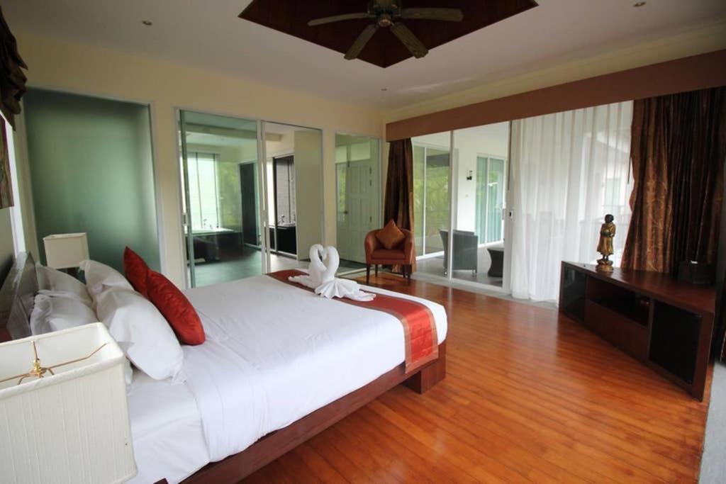 4 Bedroom Villa Kamala Beach Phuket Buitenkant foto