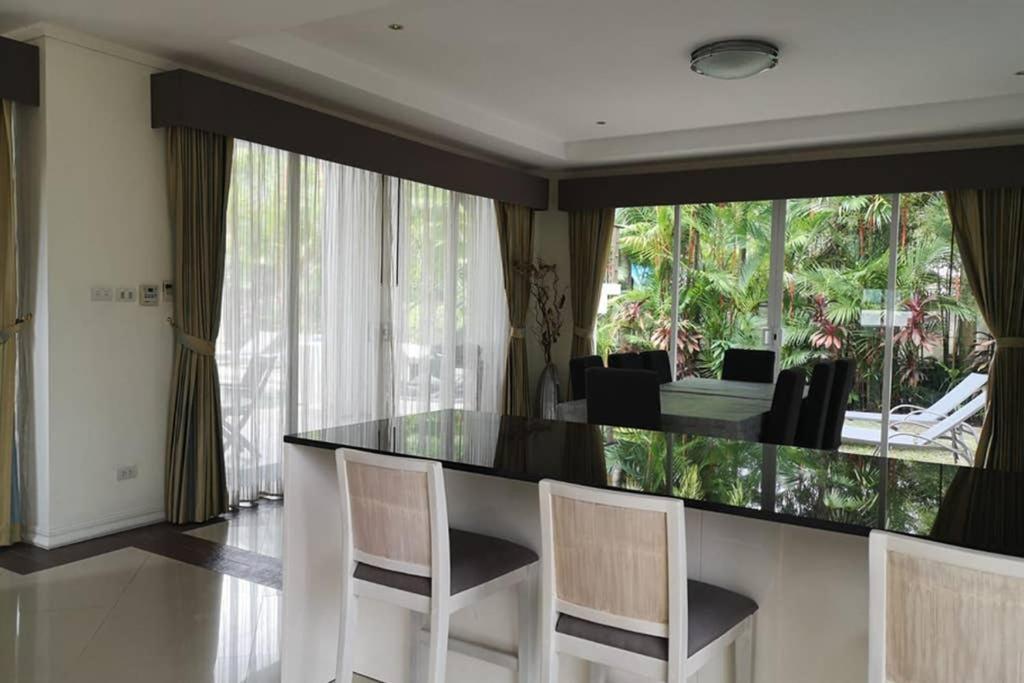 4 Bedroom Villa Kamala Beach Phuket Buitenkant foto